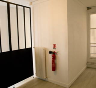 Bureau privé 10 m² 2 postes Location bureau Rue Coquillière Paris 75001 - photo 2